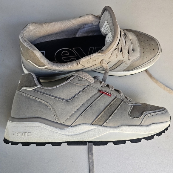 Levi's Men's Gray and White Sneakers - Picture 1 of 8